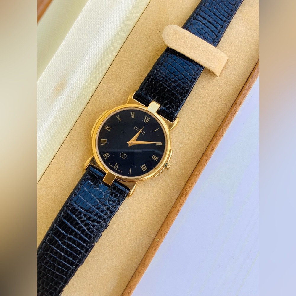 Authentic GUCCI DRESS watch💥💥💥